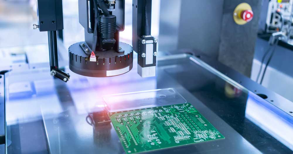 Vision measuring instrument inspecting a PCB Circuit